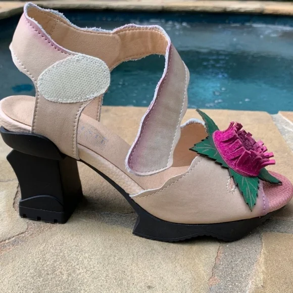 L'Artiste by Spring Step BELIEVE Genuine Leather Open Round Toe Heeled Sandals - Picture 2 of 4